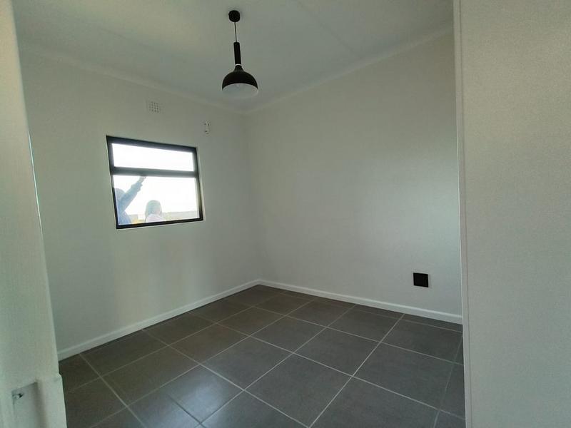 To Let 2 Bedroom Property for Rent in The Connifers Western Cape